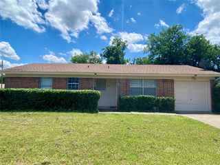 1010 Cherrywood Drive, Garland, TX 75040