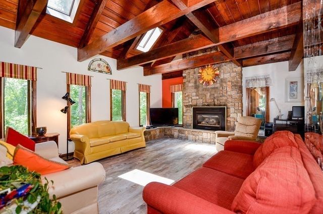 47 Walnut Plain Rd, Rochester, MA 02770