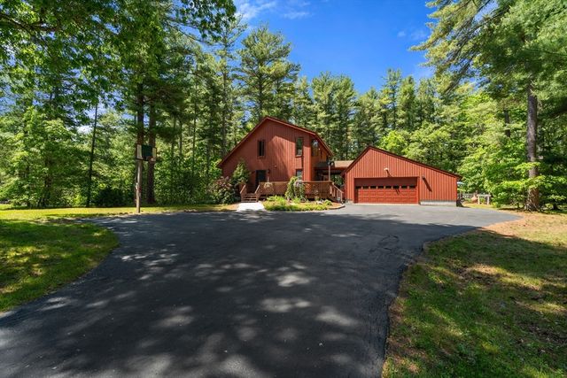 47 Walnut Plain Rd, Rochester, MA 02770