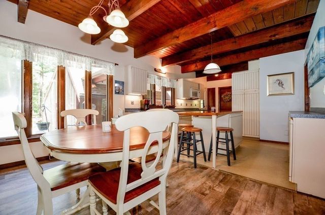 47 Walnut Plain Rd, Rochester, MA 02770