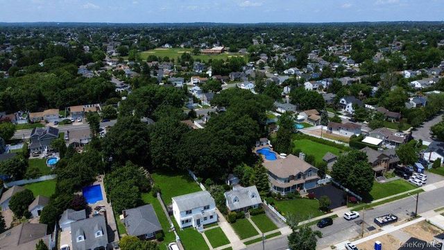 101 Spruce Avenue, Bethpage, NY 11714