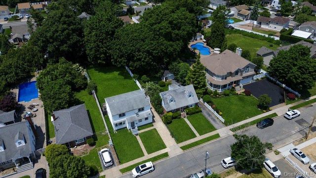 101 Spruce Avenue, Bethpage, NY 11714