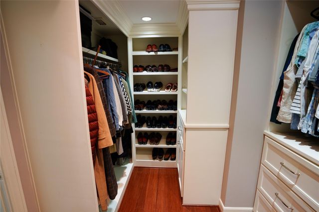 9590 Longmont Drive, Houston, TX 77063