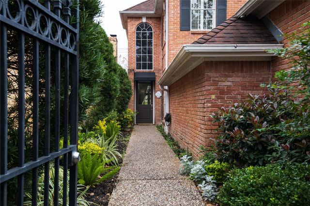 9590 Longmont Drive, Houston, TX 77063