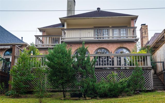 9590 Longmont Drive, Houston, TX 77063