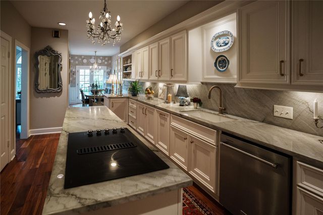 9590 Longmont Drive, Houston, TX 77063