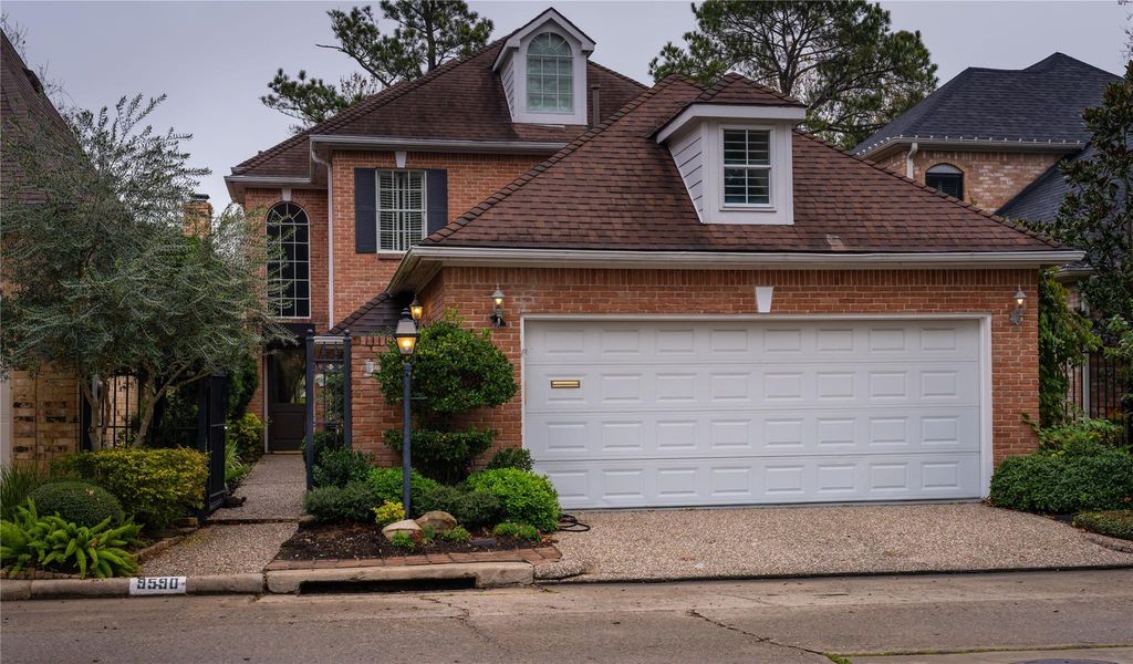 9590 Longmont Drive, Houston, TX 77063