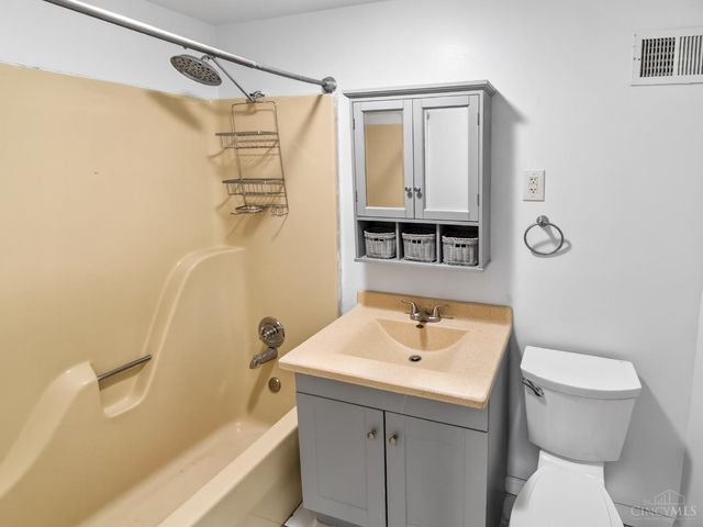 8371 S St Rt 48, Maineville, OH 45039