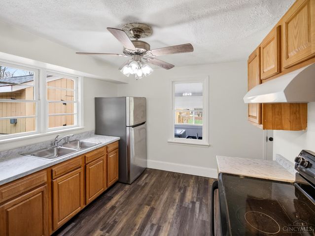 8371 S St Rt 48, Maineville, OH 45039