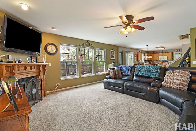 1909 Hemlock Drive, Mchenry, IL 60050
