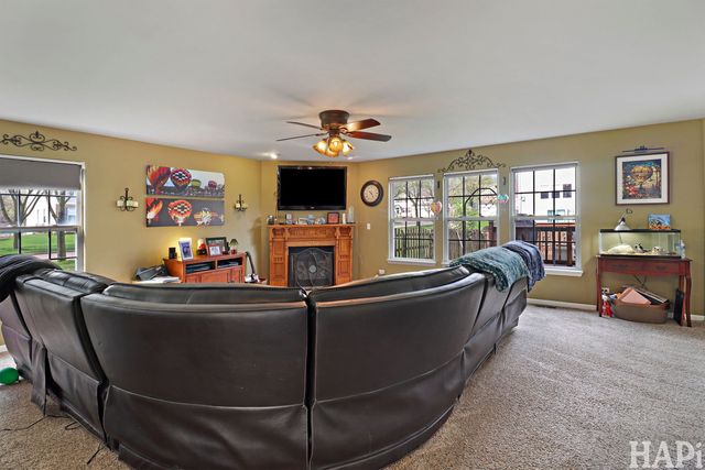 1909 Hemlock Drive, Mchenry, IL 60050