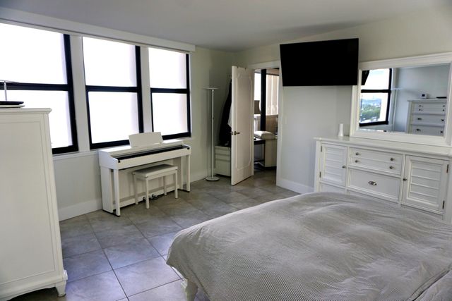 2800 N Ocean Drive B-12c, Singer Island, FL 33404