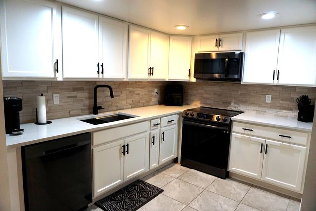 2800 N Ocean Drive B-12c, Singer Island, FL 33404