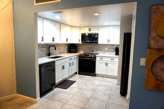 2800 N Ocean Drive B-12c, Singer Island, FL 33404