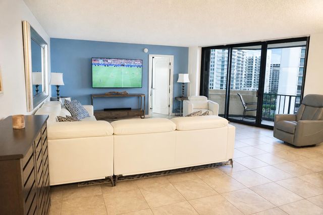 2800 N Ocean Drive B-12c, Singer Island, FL 33404