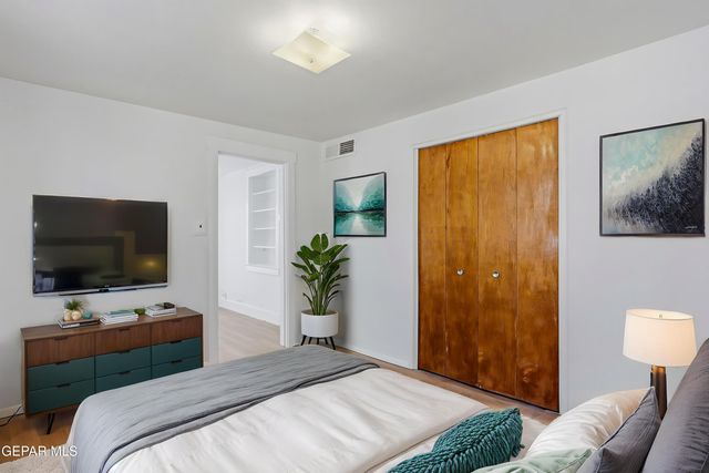 3118 E Yandell Drive, El Paso, TX 79903