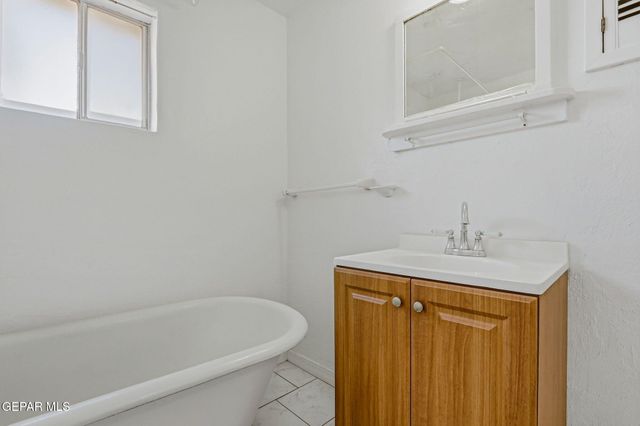 3118 E Yandell Drive, El Paso, TX 79903