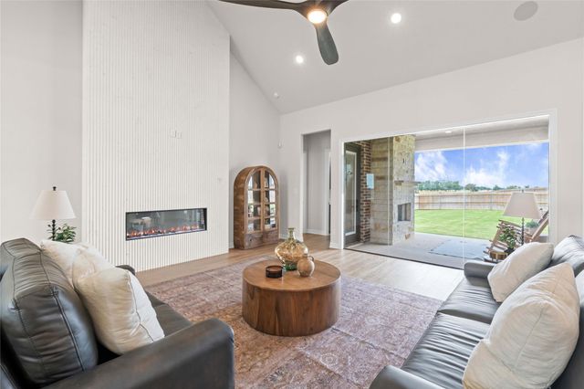 301 Rodeo RD, Salado, TX 76571