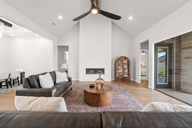 301 Rodeo RD, Salado, TX 76571