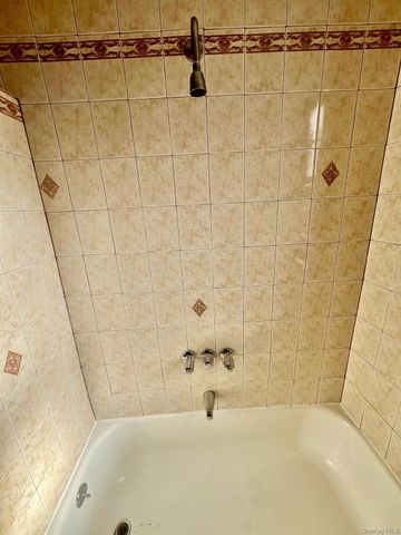 2186 Cruger Avenue 5K, Bronx, NY 10462