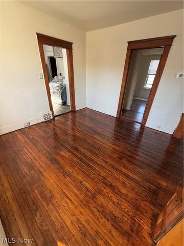 14208 Kingsford Avenue, Cleveland, OH 44128