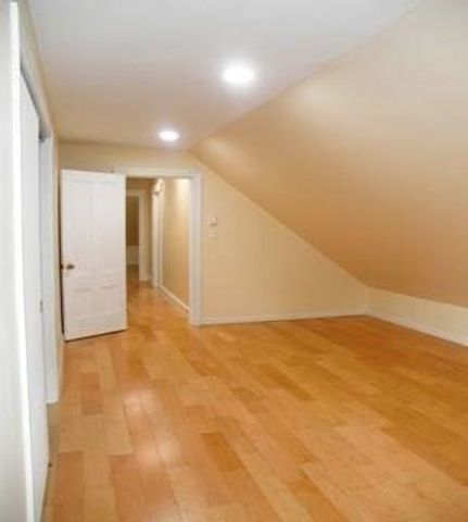 127 Brown 3, Waltham, MA 02452