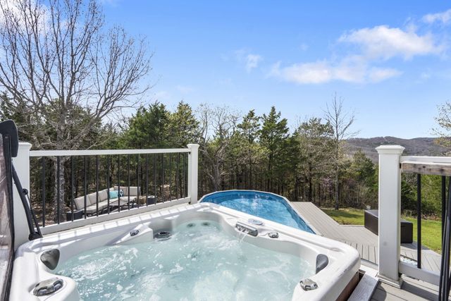 859 Crows Nest Trail Trail, Branson, MO 65616