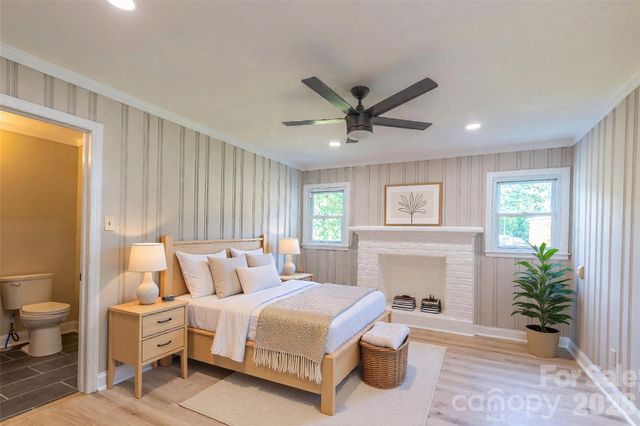 8000 Chapman Street, Charlotte, NC 28216