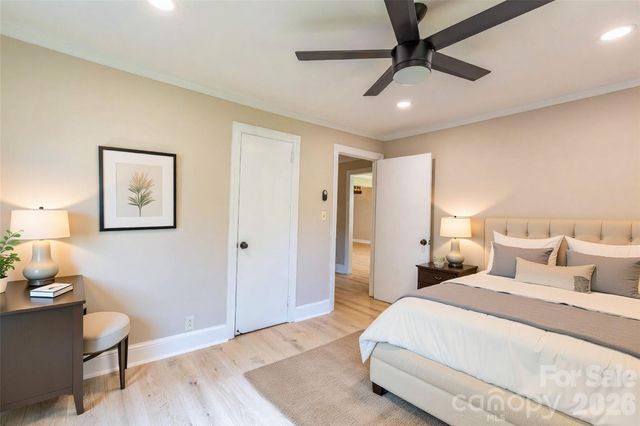 8000 Chapman Street, Charlotte, NC 28216