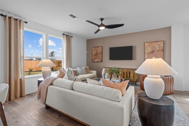 1103 Crane Court, Marion, TX 78124