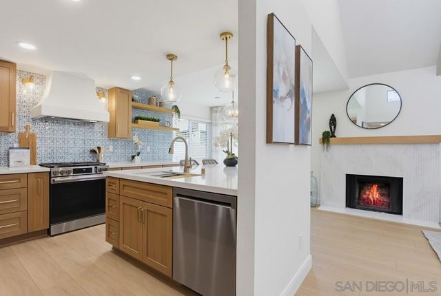 387 N Melrose D, Vista, CA 92083