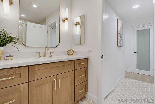 387 N Melrose D, Vista, CA 92083