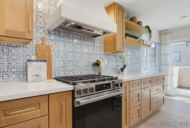 387 N Melrose D, Vista, CA 92083