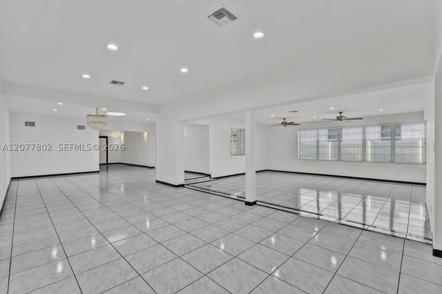 4560 Prairie Ave, Miami Beach, FL 33140