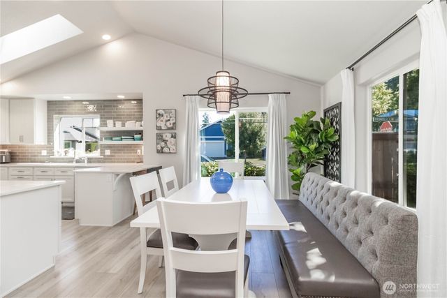 8135 Trimble Lane SE, Olympia, WA 98501