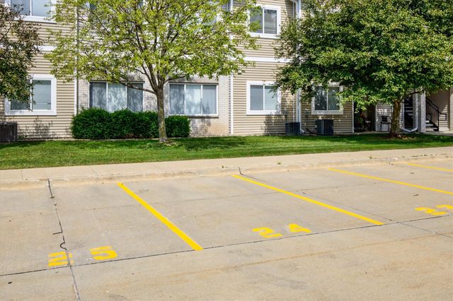 8601 Westown Parkway 17207, West Des Moines, IA 50266