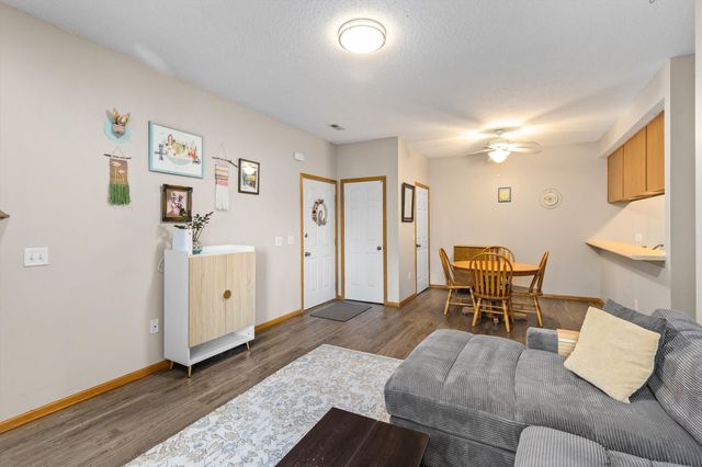 8601 Westown Parkway 17207, West Des Moines, IA 50266
