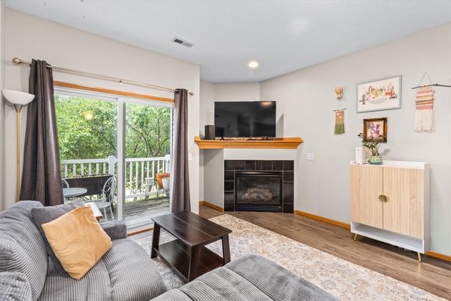 8601 Westown Parkway 17207, West Des Moines, IA 50266