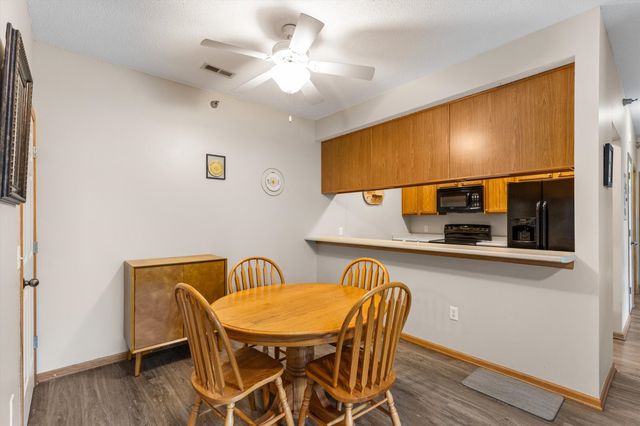 8601 Westown Parkway 17207, West Des Moines, IA 50266
