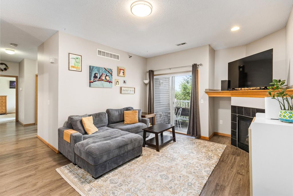 8601 Westown Parkway 17207, West Des Moines, IA 50266
