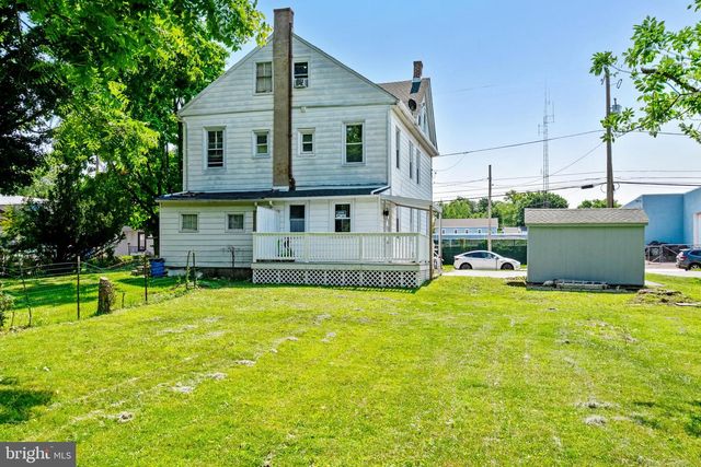 204 ELM AVE, North Wales, PA 19454