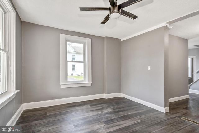 204 ELM AVE, North Wales, PA 19454