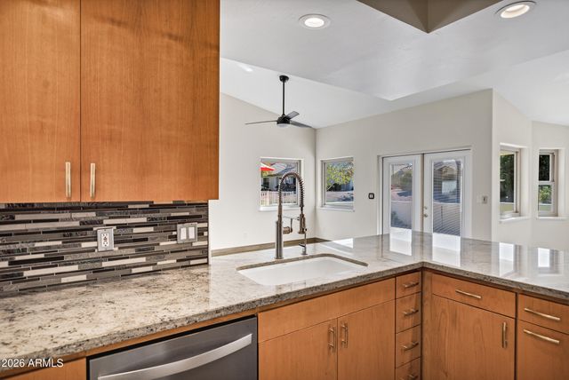 5830 E MCKELLIPS Road 114, Mesa, AZ 85215