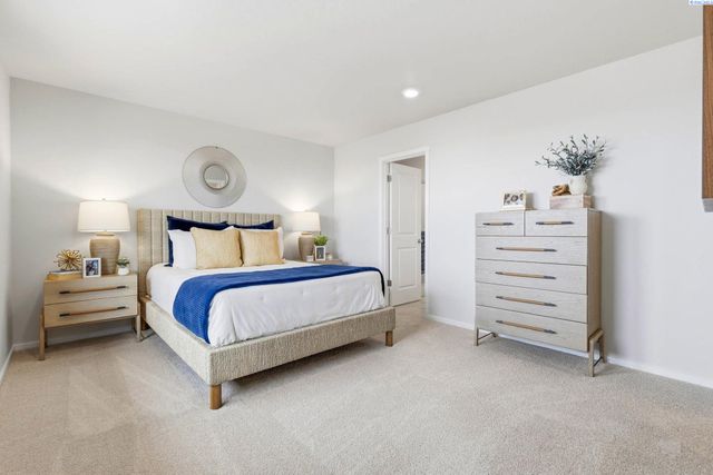 11308 Buckingham Dr, Pasco, WA 99301