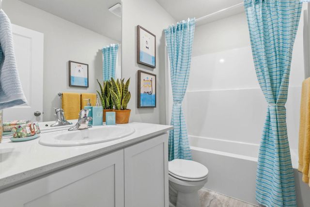 11308 Buckingham Dr, Pasco, WA 99301