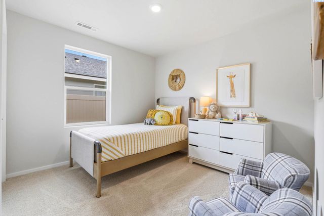 11308 Buckingham Dr, Pasco, WA 99301