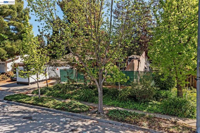 1672 Via Sombrio, Fremont, CA 94539