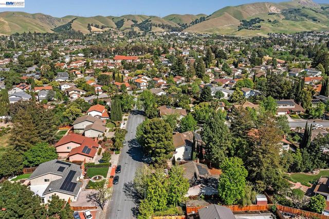 1672 Via Sombrio, Fremont, CA 94539