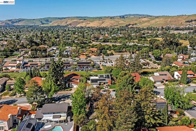 1672 Via Sombrio, Fremont, CA 94539