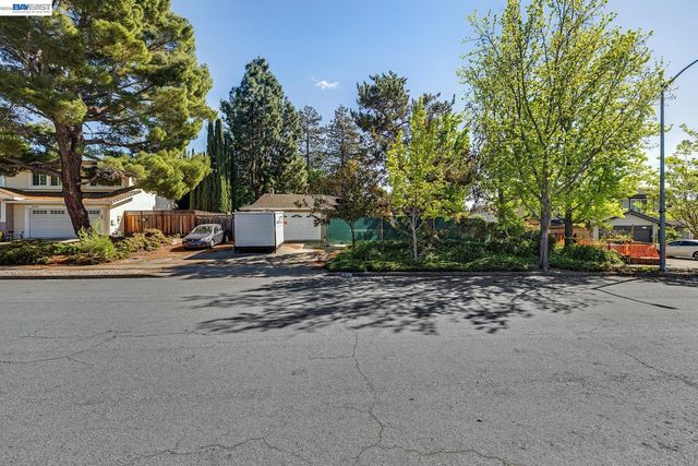 1672 Via Sombrio, Fremont, CA 94539